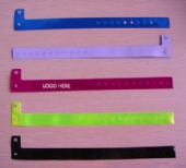 Vinyl wristband